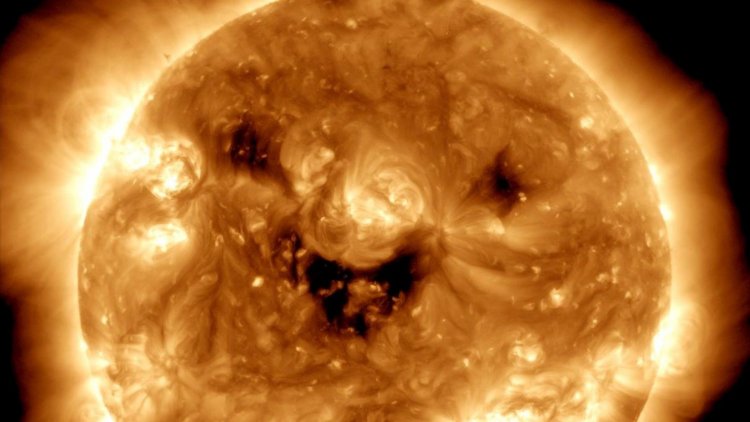 Күлімсіреген күн: NASA күлімдеген күн сәулесінің бейнесін суретке түсірді