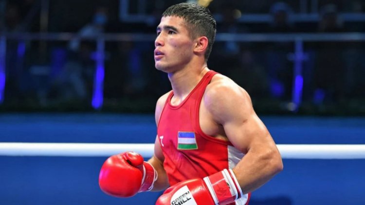 Өзбекстан құрамасының боксшысын жерлестері «Мен қазақпын» әнімен күтіп алды