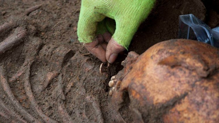 Ғалымдар 1300 жыл бұрын өмір сүрген 16 жасар ақсүйек қыздың бетін қалпына келтірді