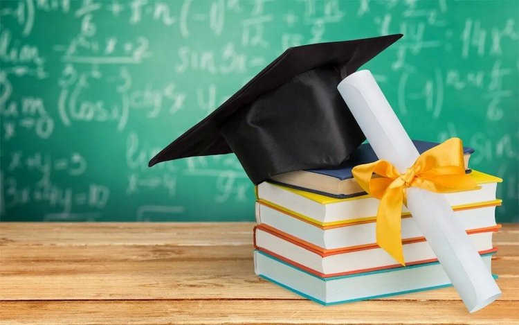 Опубликован список обладателей образовательных грантов на 2023-2024 учебный год.
